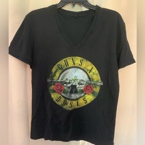 Guns N Roses V Neck short sleeve tee women’s size small. Oversized